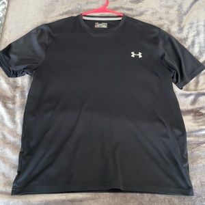 Black under armour heatgear T-shirt size M
